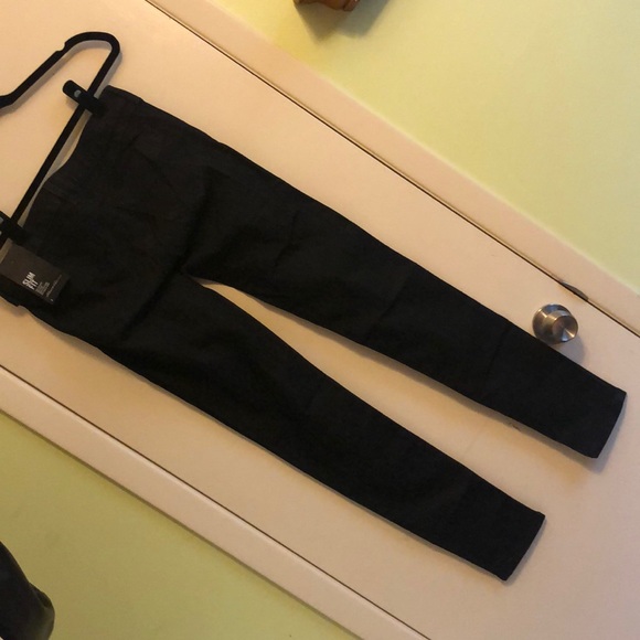 Kenneth Cole New York Denim - Kenneth Cole NY Soho Super Skinny pull on jeans